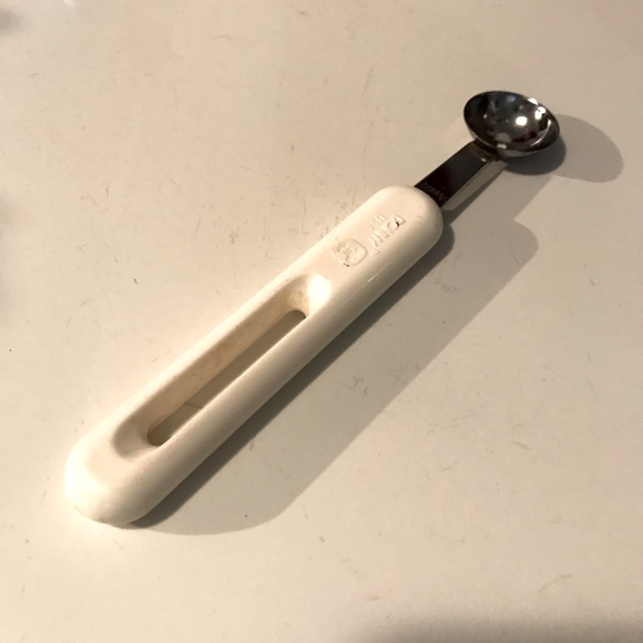 Set of 2 Bonny USA Scoopers - Picture 4 of 6